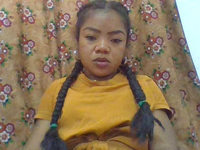 Elyah1a live cam on BongaCams