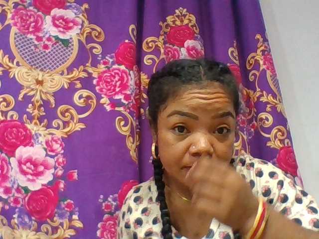 Elyah1a live cam on BongaCams