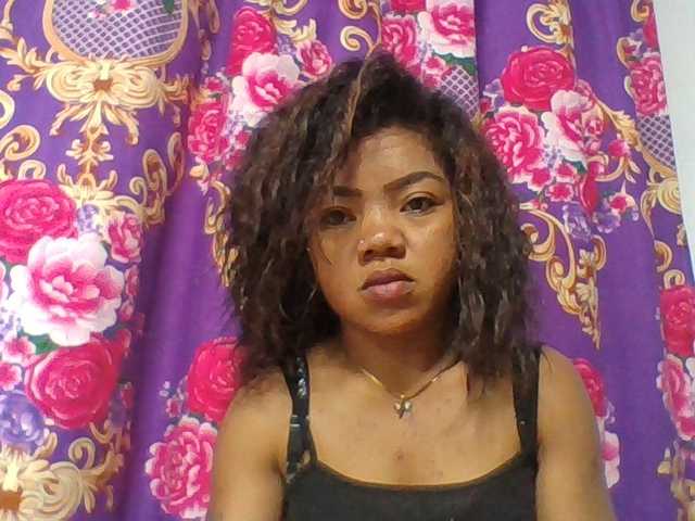 Elyah1a live cam on BongaCams
