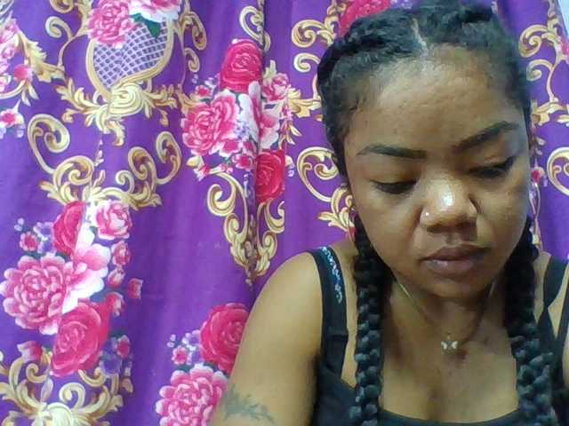 Elyah1a live cam on BongaCams