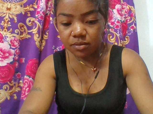 Elyah1a live cam on BongaCams