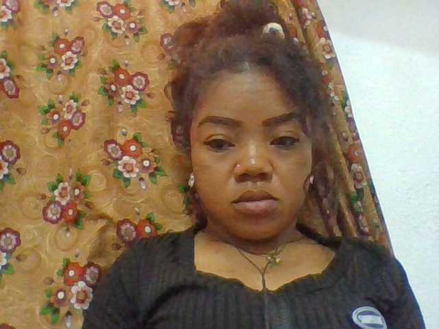 Elyah1a live cam on BongaCams