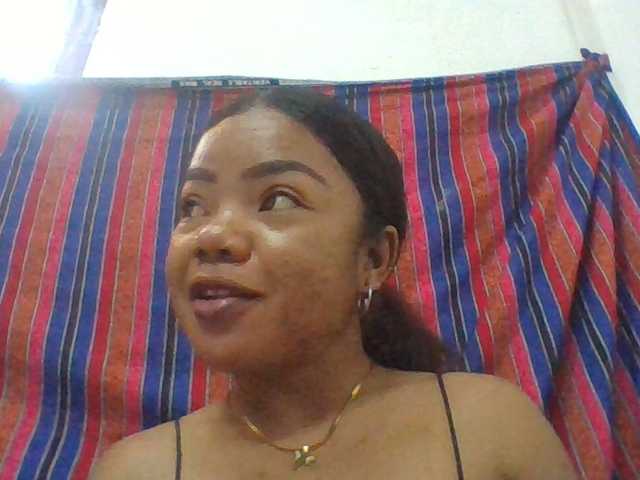 Elyah1a live cam on BongaCams