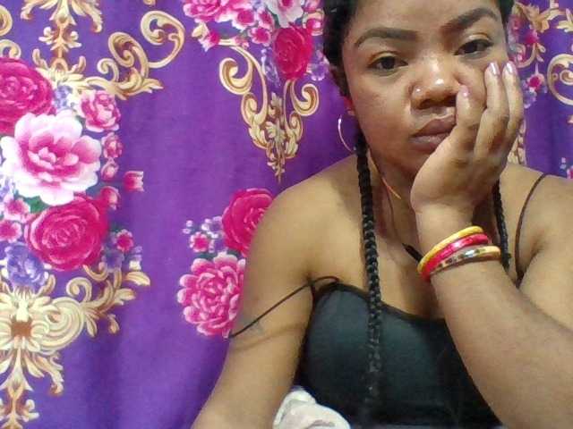 Elyah1a live cam on BongaCams