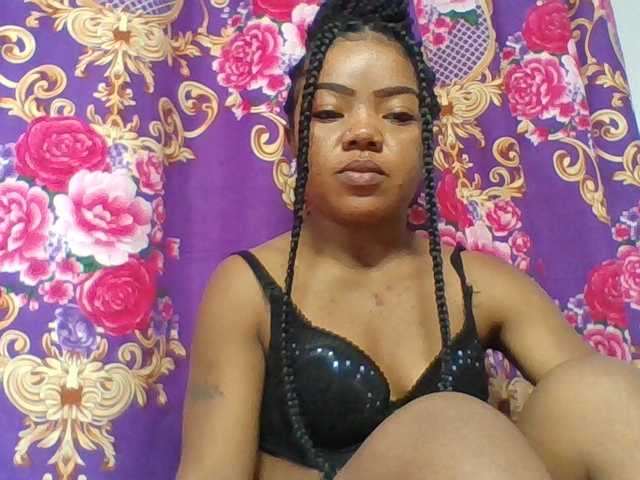 Elyah1a live cam on BongaCams