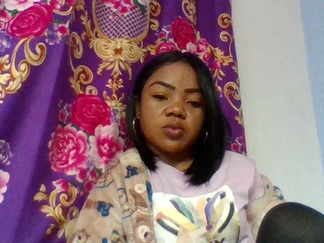 Elyah1a live cam on BongaCams