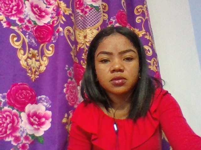 Elyah1a live cam on BongaCams