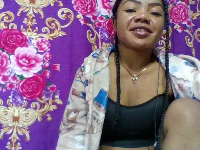 Elyah1a live cam on BongaCams