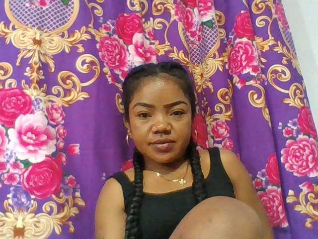 Elyah1a live cam on BongaCams