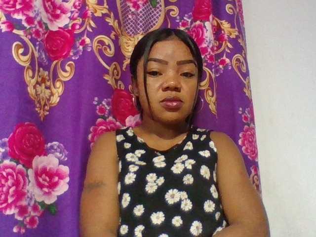 Elyah1a live cam on BongaCams