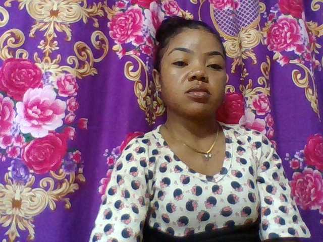 Elyah1a live cam on BongaCams
