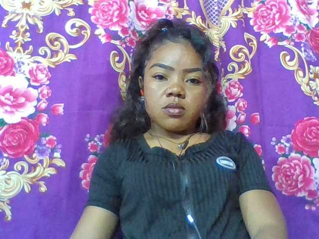 Elyah1a live cam on BongaCams