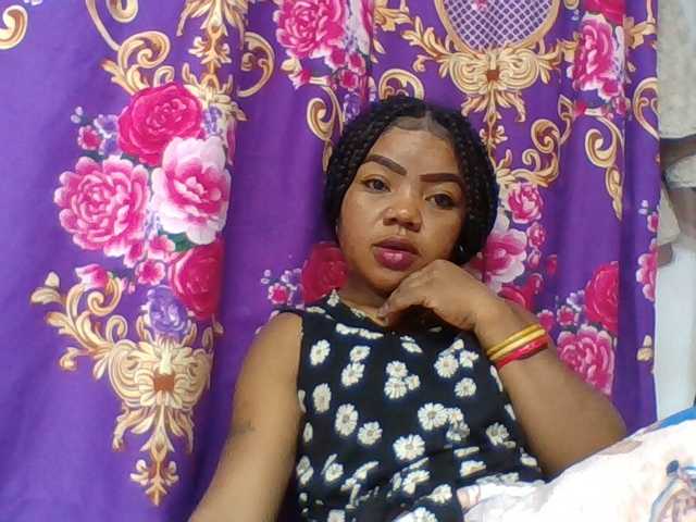 Elyah1a live cam on BongaCams