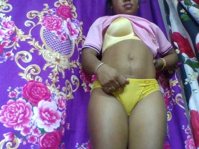 Elyah1a live cam on BongaCams