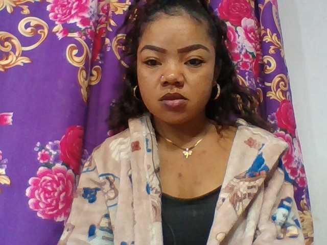 Elyah1a live cam on BongaCams