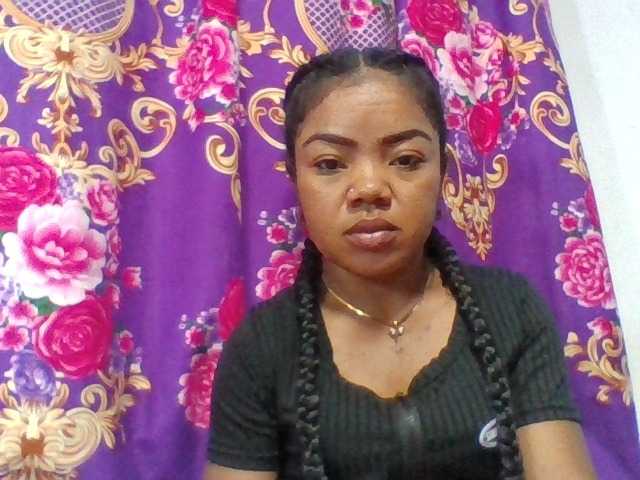 Elyah1a live cam on BongaCams