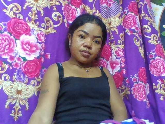 Elyah1a live cam on BongaCams