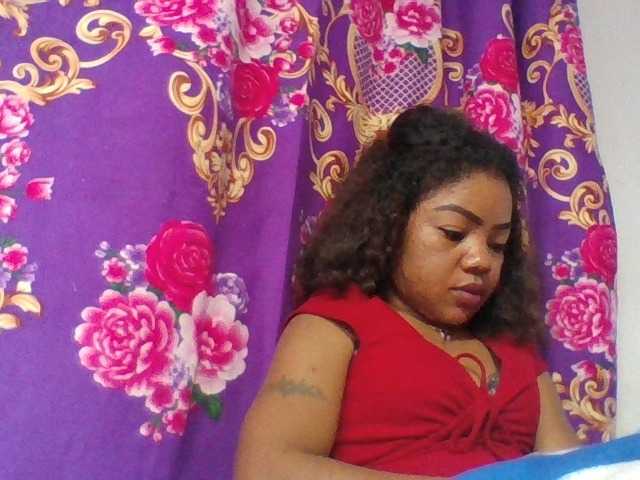 Elyah1a live cam on BongaCams