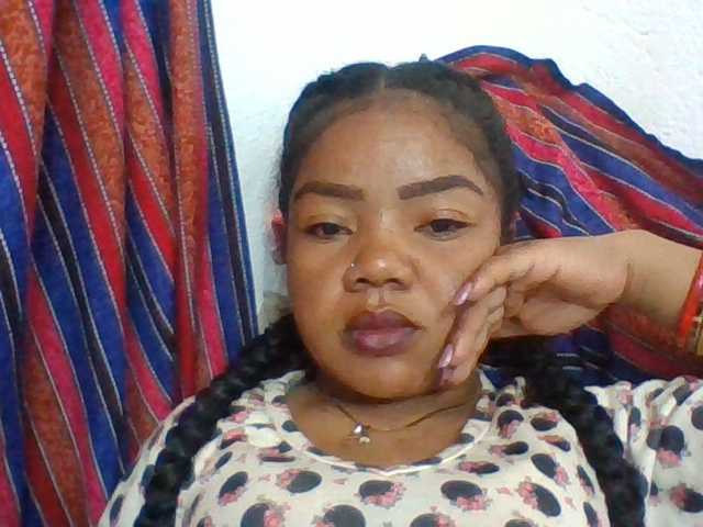 Elyah1a live cam on BongaCams