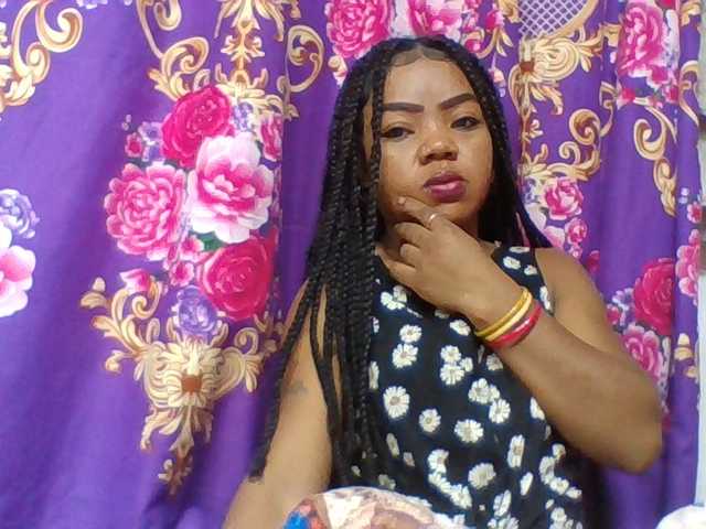 Elyah1a live cam on BongaCams