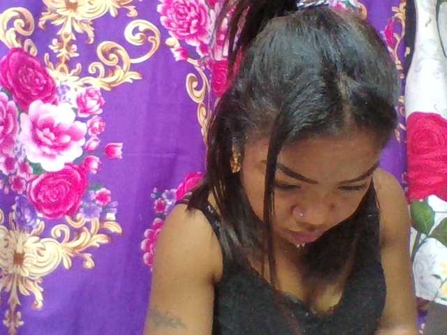 Elyah1a live cam on BongaCams
