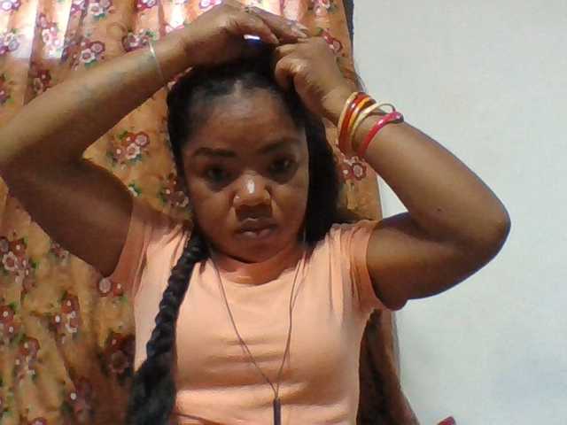 Elyah1a live cam on BongaCams