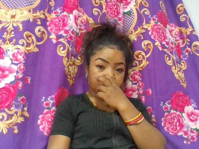 Elyah1a live cam on BongaCams