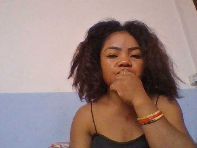 Elyah1a live cam on BongaCams