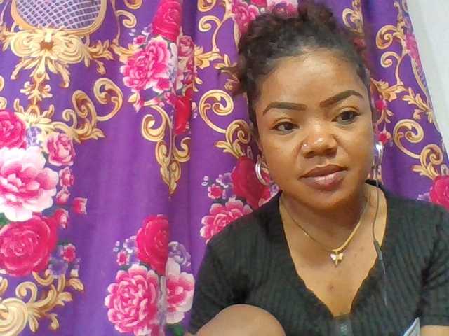 Elyah1a live cam on BongaCams