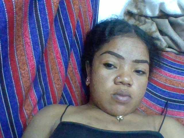Elyah1a live cam on BongaCams