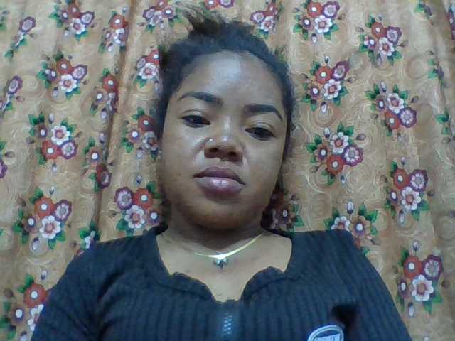 Elyah1a live cam on BongaCams