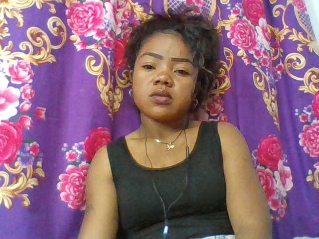 Elyah1a live cam on BongaCams