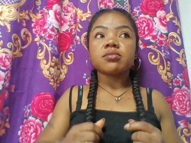 Elyah1a live cam on BongaCams