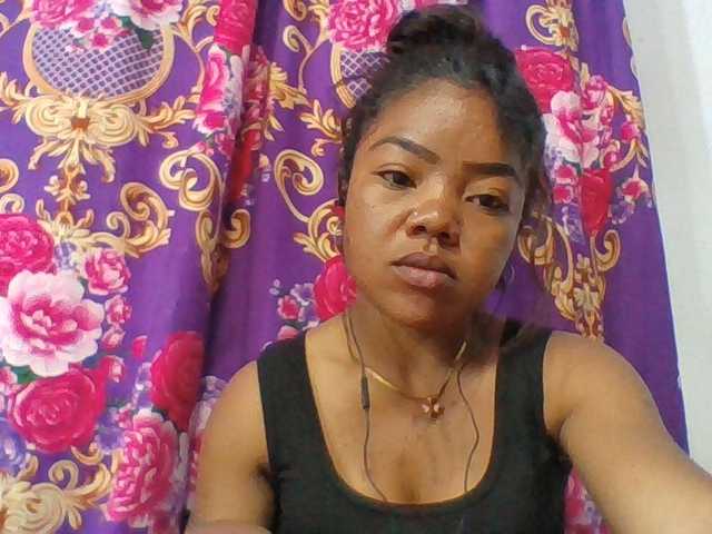 Elyah1a live cam on BongaCams
