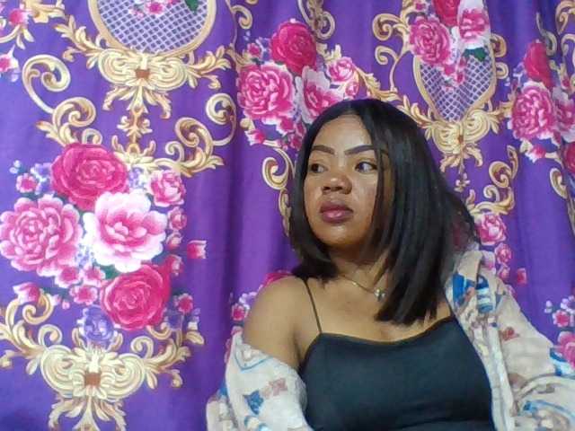 Elyah1a live cam on BongaCams