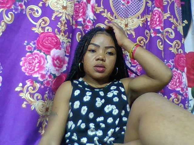 Elyah1a live cam on BongaCams