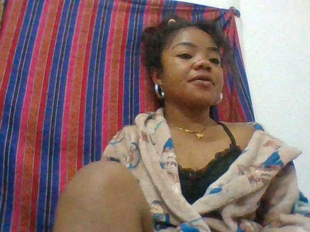 Elyah1a live cam on BongaCams