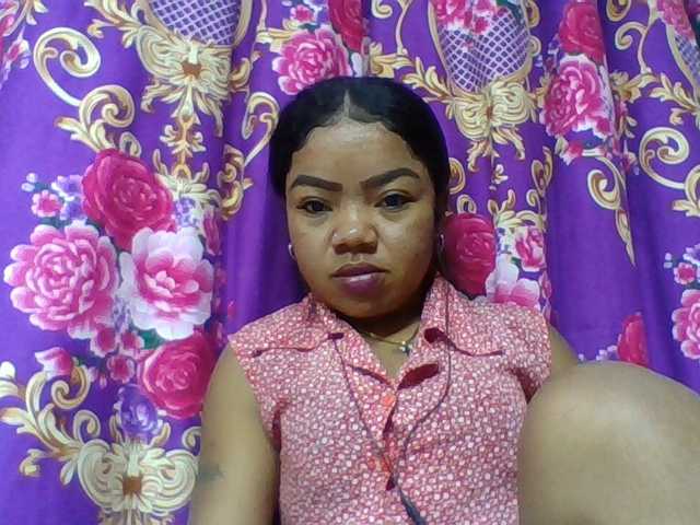 Elyah1a live cam on BongaCams