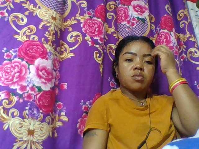 Elyah1a live cam on BongaCams