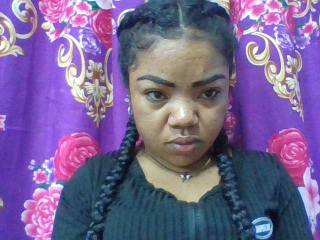 Elyah1a live cam on BongaCams