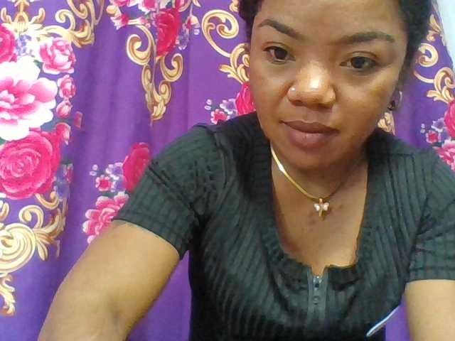 Elyah1a live cam on BongaCams