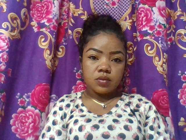 Elyah1a live cam on BongaCams