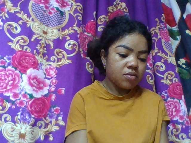 Elyah1a live cam on BongaCams