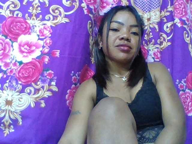 Elyah1a live cam on BongaCams