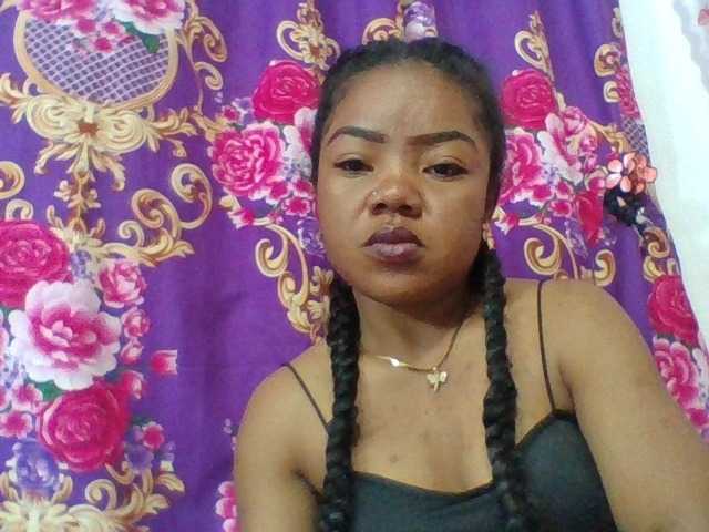 Elyah1a live cam on BongaCams