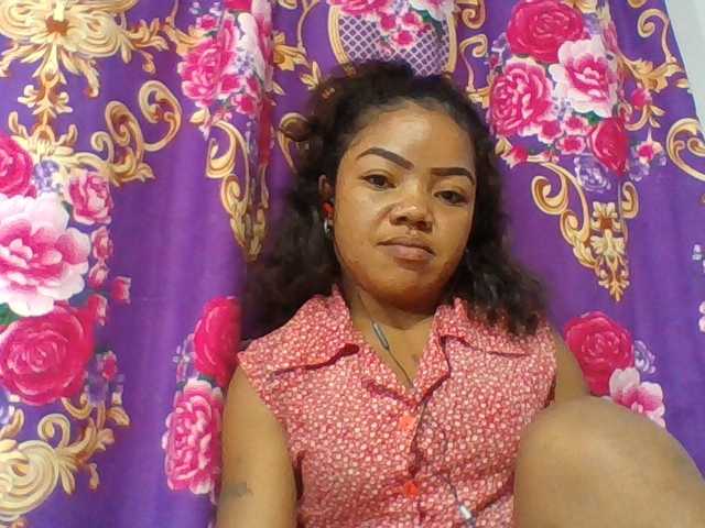 Elyah1a live cam on BongaCams