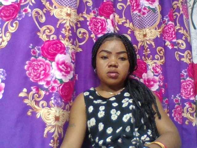Elyah1a live cam on BongaCams