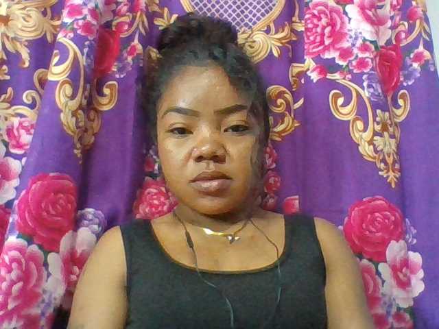Elyah1a live cam on BongaCams