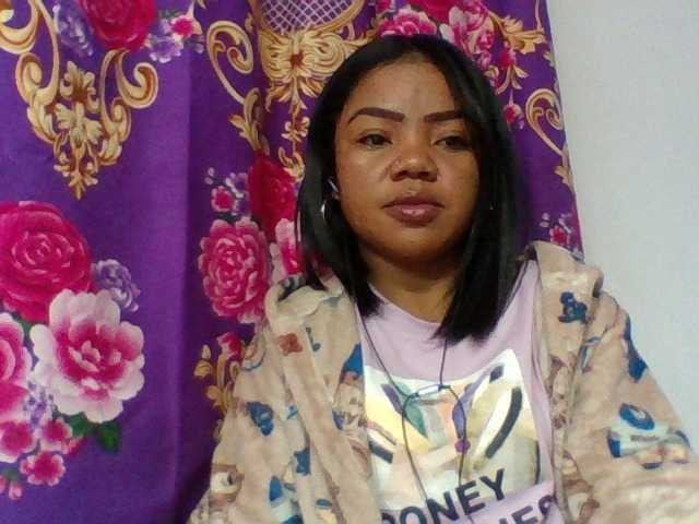 Elyah1a live cam on BongaCams