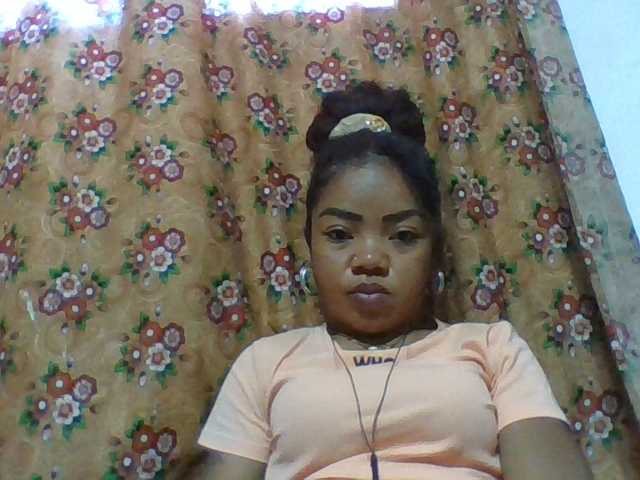 Elyah1a live cam on BongaCams